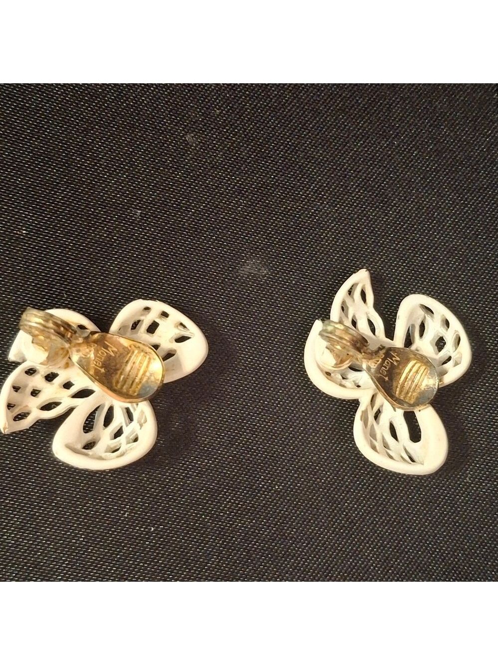 Monet Vintage White Enamel 3-D Bow Clip-On Earrings - Picture 6 of 8